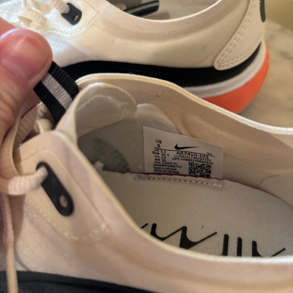 EUC Nike Air Max Dia SE Pale Ivory and Black Black Sneakers Size 6 - Picture 10 of 10